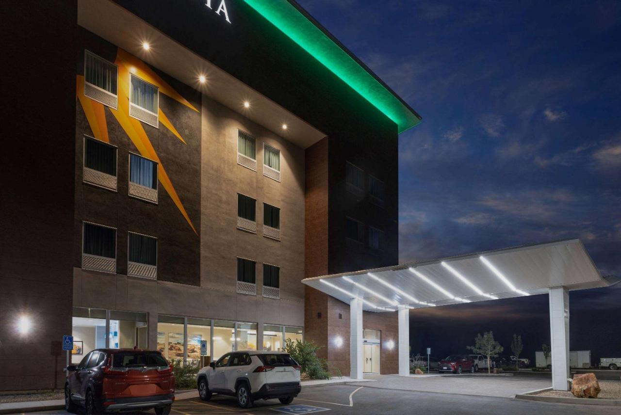 La Quinta Inn & Suites By Wyndham Holbrook Petrified Forest Exterior foto